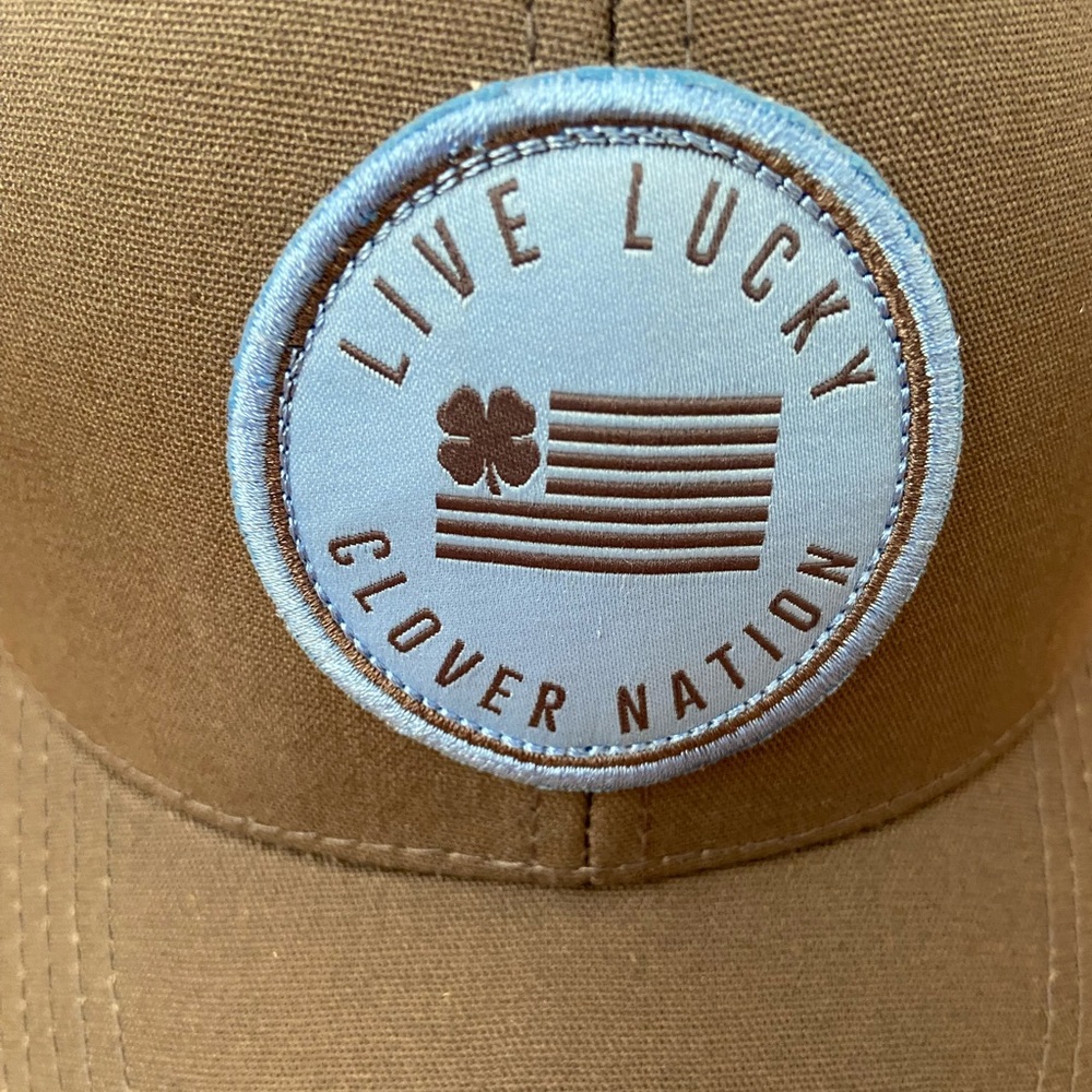 Black Clover Grey and White Mesh with Blue Logo Patch SnapBack Live Lucky Hat - Picture 2 of 8